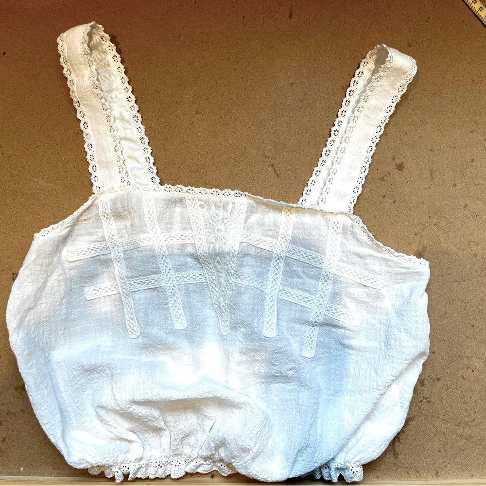 Moon River sz S White Crop Tank Top